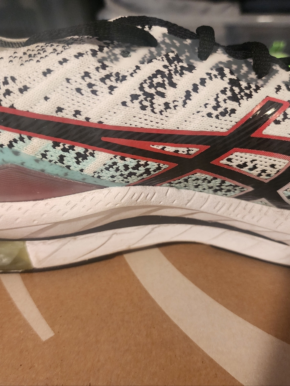 Asics White Black Mint Green Running Sneakers - Picture 6 of 8